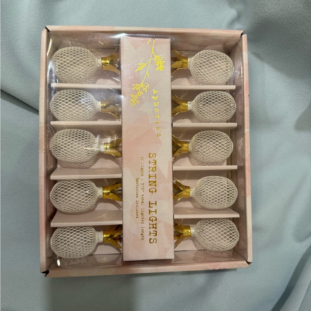 Pineapple string lights